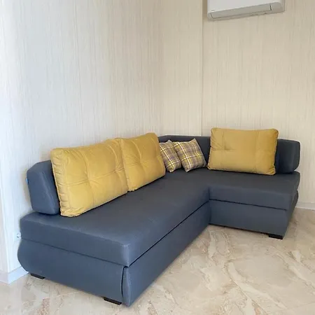 Britain Apartamento Lviv